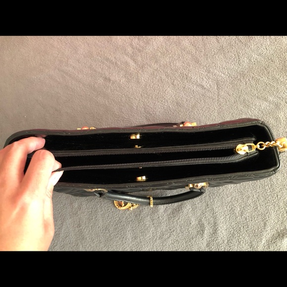 PRELOVED AUTHENTIC METRO CITY HANDBAG - Picture 2 of 8